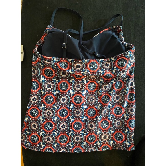 NWT Aqua Shape Swim Top - Picture 2 of 4